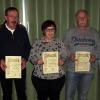 Bei der Versammlung des Angelsportvereins Filke wurden langjährige Mitglieder geehrt: Horst Müller, Ursula Wiesner und Dieter Sonnenschein (Zweiter bis Vierter von links). Dazu gratulierten der Vorsitzende Steffen Berkes (rechts) und Stellvertreter Jürgen Bohn (links).