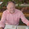 Viele Erinnerungen: 27 Jahre Stadtratstätigkeit von Klaus Ebner stecken in Form von Zeitungsausschnitten in diesem dicken Leitz-Ordner.