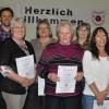 Für langjährige Treue zum Verein überreichte Vorsitzender Rainer Räth (Zweiter von links) Urkunden an (von links) Steffen Räth, Christian Füglein, Marianne Hofmann, Hannelore Stühler, Hilda Stühler, Erna Winzig, Sigrid Saal, Rosa Füglein und Margot Grabinger.