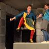 Zwei Erwachsene, ein Kind – eine Lebensgeschichte: Georg Schmiechen, Iris Faber, Tonia Fechter in „35 Kilo Hoffnung“ (von links).