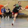 Nicht zu stoppen: Bergtheims Martina Gerdes (Mitte) setzt sich gegen Victoria Peters (links) und Franziska Peschka (rechts) durch.