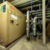 Jede Kältemaschine hat eine Leistung von über 80 Kilowatt. An einem heißen Sommertag laufen alle drei Geräte.