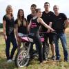 Das Team „2-Takt-Ladies“ tritt am Samstag als Fast-Frauenteam beim Mofarennen in Esselbach an.