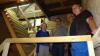 Eine neue Treppe führt jetzt hoch zum Glockenturm von St. Sebastian in Lindelbach. Darüber freuen sich (von links): Eybe Horster, Bürgermeister Michael Sedelmayer, Armin Wagenbrenner und Ralf Kuhn.