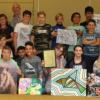 Mit dem neuen Schulmaskottchen, einem Stoff-Löwen, ehrte die Mittelschule Marktheidenfeld das vielfältige soziale Engagement ihrer Kinder und Jugendlichen. Der Lions-Club Marktheidenfeld-Laurentius hat die ersten 300 Löwen gestiftet und will damit die Schüler zu nachhaltigem Engagement anregen. Foto: Andreas Brachs