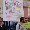 Für einen Stopp der Abschiebungen nach Afghanistan wird einmal im Monat auf dem Marktplatz Kitzingen demonstriert. FOTO: S. Sebelka