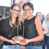 Guten Appetit! Michelle Fries und Rebecca Hübner aus Röttingen scheinen ihre Mini-Pancakes jedenfalls zu schmecken.