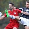 Spielertrainer Thomas Finger (links) – hier beim Derby gegen die Reserve des ASV Rimpar am 16. November 2017 – möchte mit dem SV Maidbronn/Gramschatz in der Kreisliga 2 vorne mitmischen.