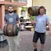 Manuel Müller (rechts), Inhaber der Kleinbrauerei Goikelbräu, hat jetzt einen Auszubildenden: den 24-Jährigen Julian Barton.