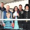 Gewinnerziehung am Kirchweihsonntag: (von links) Bürgermeister Wolfgang Borst, Marinus Leicht, Axel Neumeier, Andreas Sauerschell Königsberg (2. Preis) mit Sohn Levin, Stefanie Scherbel (1. Preis), Axel Klimach (3. Preis), Marhias Betz, Thomas Goppert und Michael Greb. Gewinnerziehung am Kirchweihsonntag: (von links) Bürgermeister Wolfgang Borst, Marinus Leicht, Axel Neumeier, Andreas Sauerschell Königsberg (2. Preis) mit Sohn Levin, Stefanie Scherbel (1. Preis), Axel Klimach (3. Preis), Marhias Betz, Thomas Goppert und Michael Greb.