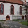 Trotz des bevorstehenden Abschluss der Außenrenovierung der Julius-Echter-Kirche steht deren Zukunft weiter in den Sternen und der Gemeinderat vor der Frage der Umfeldgestaltung im Rahmen der Städtebauförderung.