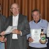 Landesvorstandsmitglied Georg Grembler und Vorsitzender Dieter Beck ehrten Theodor Dick und Robert Hornung für 40 Jahre Vereinstreue sowie Arno Mehringer für 25 Jahre.Foto: Rita Steger-Frühwacht