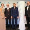 Landrat Wilhelm Schneider (Zweiter von links) übergab den Ehrenpreis des Landkreises Haßberge – eine Lichtskulptur – an das Weingut A. & E. Rippstein aus Sand am Main. Weinkönigin Silena Werner und Weinbau-Präsident Artur Steinmann (rechts) beglückwünschten Mathias Rippstein zu der besonderen Auszeichnung.