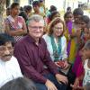 Herzliche Begegnungen haben Christoph und Ingrid Zehendner in Indien erlebt und Zeichen der Hoffnung gesehen. Er hat seine Erlebnisse in einem Reportagen-Buch verarbeitet.