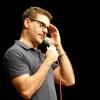 The Rick Lebowski: Kavanian spielte im Gemeindezentrum nicht nur Zebra und Weißer Hai.