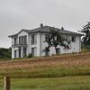 Auch 2017 machte die Öchsner-Villa in Tauberrettersheim Schlagzeilen. Diesmals ging es um den Erlass der Anschlussgebühr für die Kläranlage. Auch 2017 machte die Öchsner-Villa in Tauberrettersheim Schlagzeilen. Diesmals ging es um den Erlass der Anschlussgebühr für die Kläranlage.