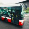 In einem Linienbus in Höchberg stürzte eine 46-jährige Frau schwer (Symbolbild).