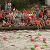 Vor großer Zuschauerkulisse werden sich beim Mainathlon am Samstag, 14. Juli, wieder hunderte Triathleten in die Fluten stürzen, um 750 Meter im Altmain zu schwimmen. Anschließend stehen 23 Kilometer mit dem Mountainbike an und 7,3 Kilometer zu Fuß.