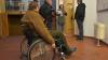 Für Rollstuhlfahrer ungenügend ist die Behindertentoilette in der Margarethenhalle. Bei einem Ortstermin informierte sich der Bauausschuss über Veränderungsmöglichkeiten.