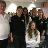 In dieser Besetzung gewann der SC Bad Königshofen in der Schach-Bundesliga der Frauen gegen Kiel und sicherte den dritten Platz im Endklassement: SC-Vorsitzender Jürgen Müller (hinten von links), Anastasia Savina, Alisa Frey, Maria Schöne, Jana Schneider, Tatjana Melamed sowie Alexandra Obolentseva (vorne sitzend).