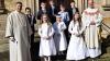 Fünf Jungen und drei Mädchen traten in Burgpreppach erstmals vor den Tisch des Herrn. Gemeinsam mit Pfarrvikar Andras Hartung und Pastoralreferent Norbert Zettelmeier feierten Leopold Appel aus Burgpreppach, Eva Güßbacher (Bischwind), Helen Haag (Gemeinfeld), Linus-Finn Krumm (Fitzendorf,) Leni Ehrlich (Fitzendorf), Matthias Marschall (Burgpreppach), Nick Martinsich (Burgpreppach) und Cornelius Weiß (Burgpreppach) in der frisch renovierten Kirche St. Konrad von Parzheim das Fest der Heiligen Kommunion. Unser Bild entstand im Schlosshof Burgpreppach.