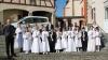 15 Mädchen und sechs Buben feierten am Weißen Sonntag mit Pfarrer Manuel Vetter ihre Erstkommunion in der Stadtpfarrkirche St. Johannes: Alessandra Deramo, Jasmin Gerber, Finn Höfler, Peter Just, Elena Klebrig, Fabian Neubert, Julia Neubert, Johanna Pendic, Katharina Raab, Marie Renninger, Linda Tyralla, Aspasia Wagner, Anna Wörner (alle Hofheim), Levin Baumeister (Eichelsdorf), Kristina Engelbrecht (Reckertshausen), Marie Haimerl (Lendershausen), Sara Klausner (Reckertshausen), Madelaine Marek (Schweinshaupten), Peter-Maximilian Meindl (Eichelsdorf), Jason Menger (Goßmannsdorf) und Kimberly Wirsching (Rügheim).