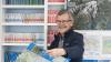 Ungefähr 2000 Führer und 1000 Wanderkarten gibt es in der Bibliothek des DAV-Würzburg. Herbert Bardorf kümmert sich um den Bestand – und ist selbst seit 40 Jahren in den Bergen unterwegs.