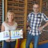 Susanne Oestreicher und Bürgermeister Andreas Hoßmann freuen sich, gemeinsam eine Übergangslösung für den aus allen Nähten platzenden Kindergarten gefunden zu haben.