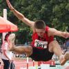 Weltklasse im Weitsprung: Nick Schmahl vom TSV Heiligenfelden landete bei der Jugendgala in Schweinfurt bei 7,46 Meter.