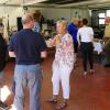 Beim Handwerkermarkt aus Anlass des Jubiläums „60 Jahre Jugendstrafvollzug“ in der JVA Ebrach. entwickelten sich immer wieder interessante Gespräche zwischen den Verantwortlichen der Gefängnisbetriebe und den zahlreichen Besuchern.