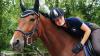 Leoni Krämer (Reitverein Würzburg): „Das Glück der Erde liegt auf dem Rücken der Pferde. Mir macht der Sport im Reitverein Würzburg so viel Spaß, weil ich hier mit Tieren zusammen sein kann. Wenn ich in den Stall komme, wiehert mir mein Pferd schon zu und freut sich immer mich zu sehen. Außerdem habe ich viele Freunde im Verein gefunden, mit denen ich fast meine ganze Freizeit im Reitstall verbringe. Hier ist immer was los!“ Foto: Caroline Schwarz Foto: Caroline Schwarz