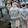 Zwei Mitarbeiter der Spurensicherung der Kriminalpolizei. (Symbolfoto)