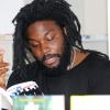 Der US-Jugendbuchautor Jason Reynolds las in Bayerns größte Jugendgefängnis, der JVA Ebrach, aus seinem aktuellen Buch„Nichts ist okay. Zwei Seiten einer Geschichte“ mit dem Originaltitel „All American Boys“.