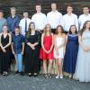 Die Schulabsolventen der Margetshöchheimer Mittelschule zusammen mit Klassenlehrer Klaus Winkler und Rektorin Marion Reuther: Lorenz Eckert, Talika Günder, Philipp Rupp (Margetshöchheim), Mona Patron, Janin Perrey, Lorena Ruppe, Felix Seubert (Erlabrunn), Vinzenz Amrhein, Fabienne Dörrie, Anne Hösch, Felix Klüpfel, Marius Öhrlein, Kevin Stöckert, Nico Stockmann, Yvonne Stulier (Leinach), Bence Borbély, Janina Eisenkolb, Niklas Kern, Gabriel Liebe, Adrian Mataj, Erona Shala (Zell a. Main). Foto: Stephan Debes