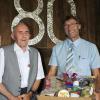Robert Wendel aus Abtswind feierte 80. Geburtstag. Dazu gratulierte Bürgermeister Jürgen Schulz.