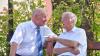 Pfarrer i.R. Eberhard Ritter zusammen mit Landrat Eberhard Nuß blicken zurück auf ein turbulentes und glückliches Leben. Eberhard und Eberhard - Freunde, Weggefährten seit fast drei Jahrzehnten. Foto: Elfriede Streitenberger