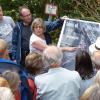 Bürgermeisterin Anita Feuerbach zeigt die Gemarkungsgrenzen von Zell a. Main und der Zellerau Foto: Sabine Pichler, Markt Zell a. Main Bürgermeisterin Anita Feuerbach zeigt die Gemarkungsgrenzen von Zell a. Main und der Zellerau Foto: Sabine Pichler, Markt Zell a. Main