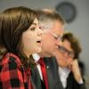 Lana Rebhan pflegt ihren kranken Vater und erzählte im Rahmen einer Pressekonferenz zum Start von „Superhand” von ihren Erfahrungen. Im Hintergrund Projektleiter Ralph Knüttel und Anneliese Gottwald, Projektleiterin in Wien.