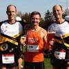 Das Sieger-Trio im Halbmarathon mit Uli Pfuhlmann, Sven Starklauf und Matthias Pfuhlmann (von links).