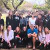 Erinnerungsfoto: Die Schüler des Martin-Pollich-Gymnasiums und ihre Kollegen von der Southern Cross School in Südafrika erleben schöne Stunden beim Ausflug in das Ndlovumzi Camp Naturreservat.