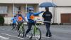 Linksabbiegen hat es in sich: Die Verkehrserzieher Winfried Gehrig (im Bild rechts) und Stefan Kaiser bereiten die Klasse 4a der Grundschule Karlstadt auf die Radfahrprüfung vor.
