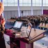 Professor Klaus Zierer aus Augsburg vertrat beim Lehrermedientag seine These "Pädagogik vor Technik", mit der er vor den Schattenseiten der Digitalisierung warnte.