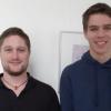 Vertrauenslehrer Alexander Hetzer und der Bezirksschülersprecher Andre Lampert (rechts).