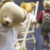 Teddybären aus den 1920er-Jahren waren den Braunbären realistischer nachempfunden als die heutigen Teddys. Viele hatten längere Arme, seitlich sitzende Ohren und einen Buckel.