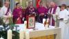 Mit einem Adventslied begann der Gottesdienst zur Einführung des neuen Pfarrers Michael Krammer für die Gläubigen aus Eßleben, Mühlhausen, Schraudenbach und Zeuzleben in der Pfarreiengemeinschaft Heiliger Sebastian. Im Bild von links: Diakon Uwe Schaub, der neue Pfarrer Michael Krammer, Dekan Werner Kirchner, Domkapitular Clemens Bieber, Diakon Richard Friedrich, Pfarrer Paul Hilpert und Gemeindereferentin Sibylle Spanheimer.