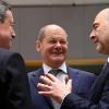 EZB-Präsident Mario Draghi (links) im Gespräch mit Bundesfinanzminister Olaf Scholz (Mitte) und EU-Kommissar Pierre Moscovici.