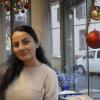 Nuray Karakoyunlu betreibt das „Kiosk 76“ in Karlstadt und ist bekennender Weihnachts-Fan.