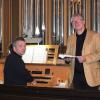 Mark Genzel und Michael Pfeifer erläuterten bei "Perlen im Gesangbuch" in Musik
und Worten den Ursprung und theologischen Mehrgehalt des 200-jährigen Liedes
"Stille Nacht! Heilige Nacht!".