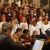Die Kinder- und Jugendkantorei und die Kantorei St. Johannis, dazu der Mädchenchor "Junge Stimmen Schweinfurt" vereinigten sich beim Weihnachtskonzert zu einem großen Klangkörper.