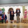 Turbulende Szene beim Lustspiel "Tante Rosels Lottoschein" bei der 33. Theaterpremiere in Laudenbach.